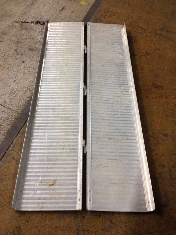 lot 25 image: Aluminum Ramp 6 Feet Long x 30 Inc...