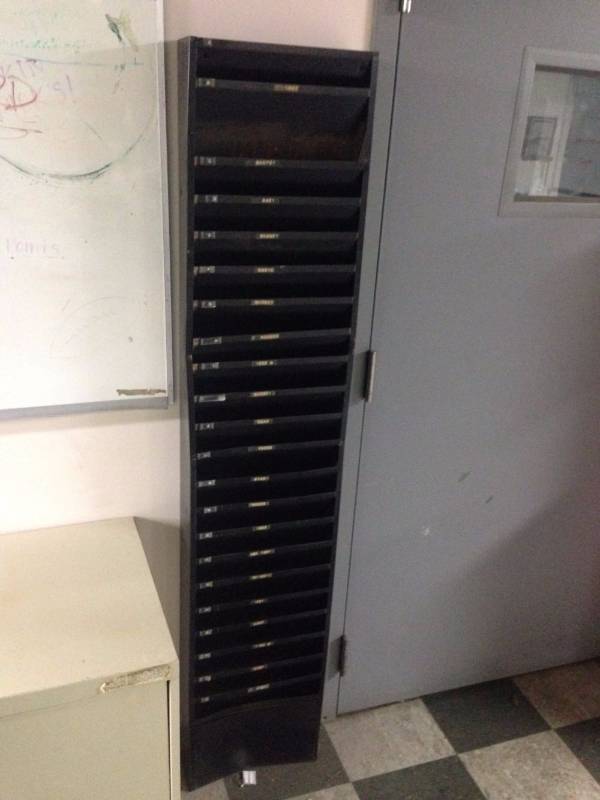 lot 37 image: Black Metal MailFile Sorter 13.5 ...