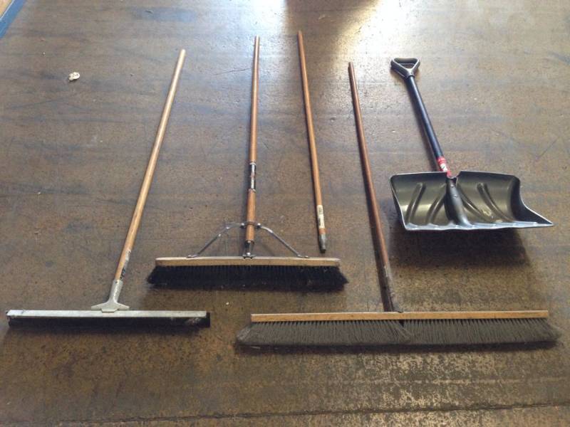 lot 69 image: Mixed Lot of Shovel and Brooms...