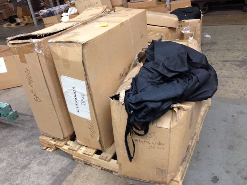 lot 70 image: Pallet of Approximately 30-50 NEW M...