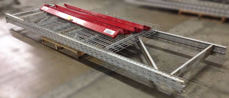 lot 123 image: One Section of Hook Racking (silver...