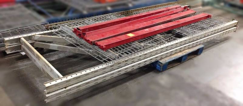 lot 124 image: One Section of Hook Racking (silver...