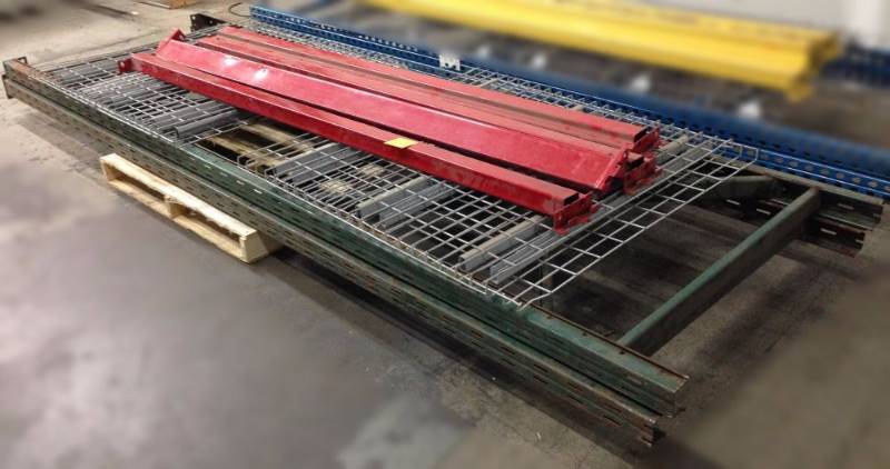 lot 127 image: One Section of Hook Racking (green ...