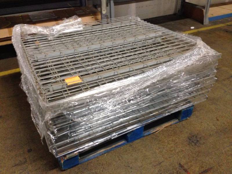 lot 136 image: Lot of (14) Wired Decks 44.5 x 45...