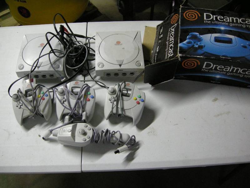 lot 16 image: Sega Dreamcasts Plus