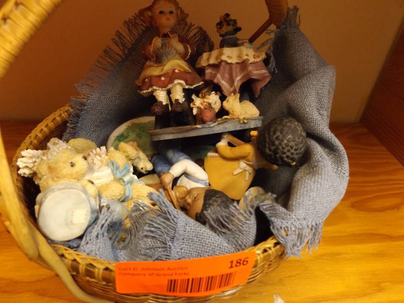 Wicker Basket with 5 Ceramic Statues Children and Bear