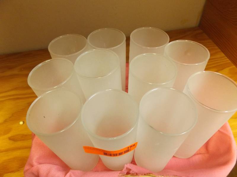 Wicker Basket with 11 Frosted Glasses