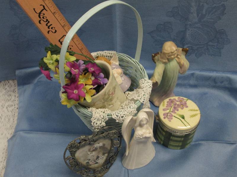 Wicker Basket with Angels