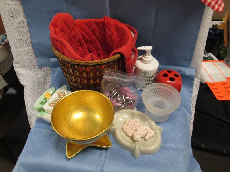 Wicker Basket with Copper Bowl, Glass Soap Dish