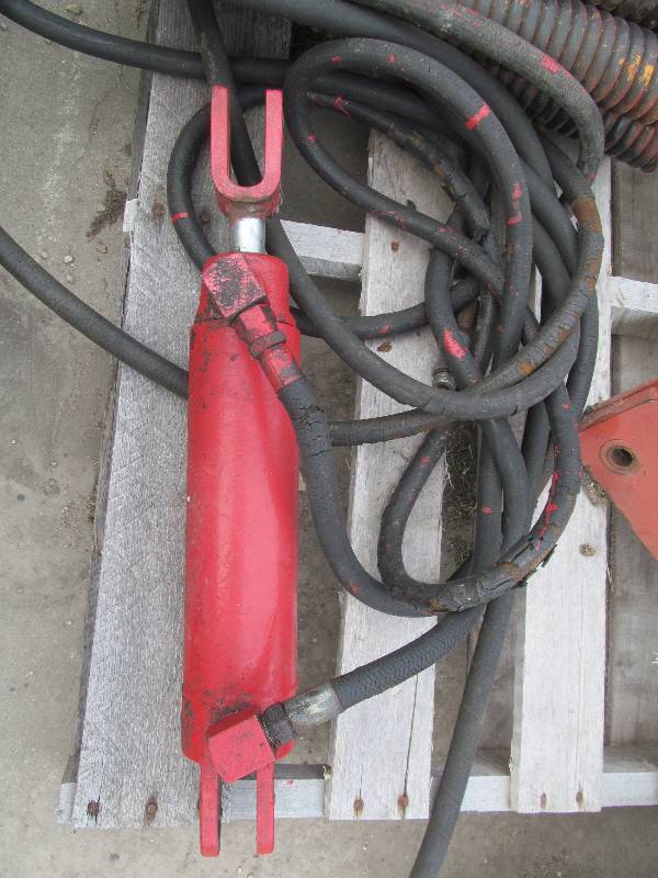 hydraulic cylinder