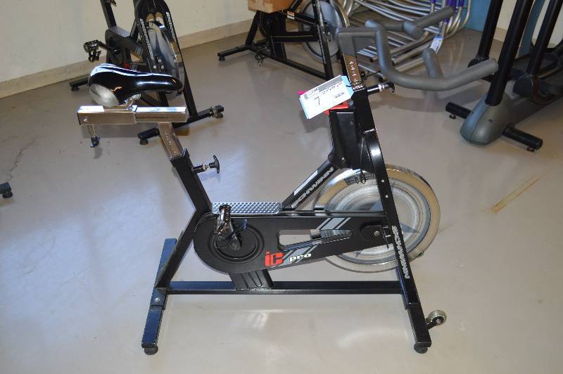lot 7 image: Schwinn IC PRO  Indoor Cycling Bike,  black