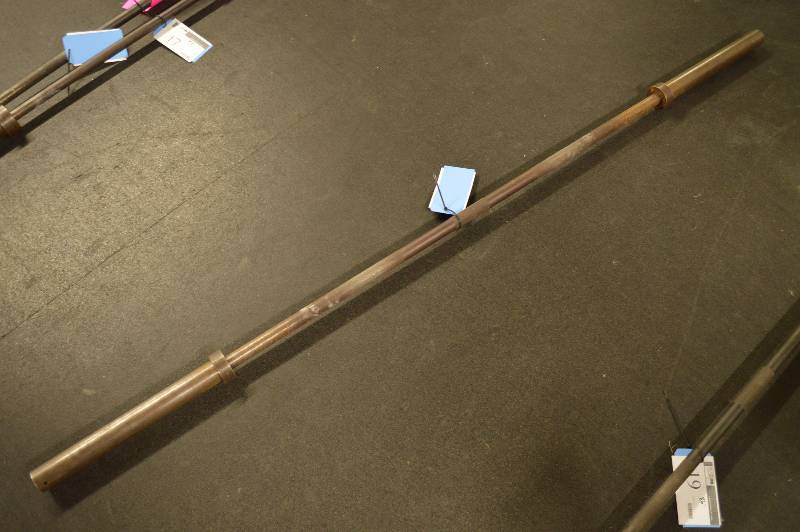 lot 18 image: Bench Press Bar