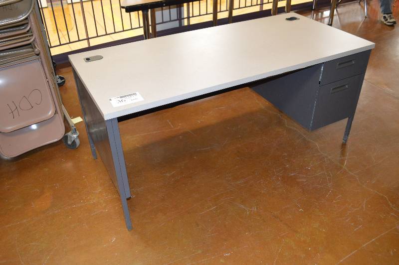 lot 36 image: Teacher Desk