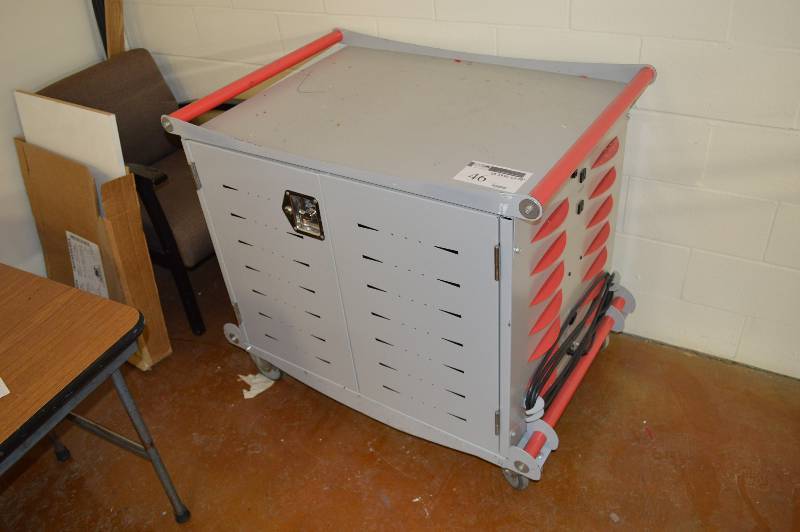 lot 46 image: Laptop Cart