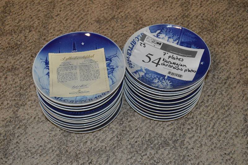 Bing and Grondahl Christmas Plates (25)