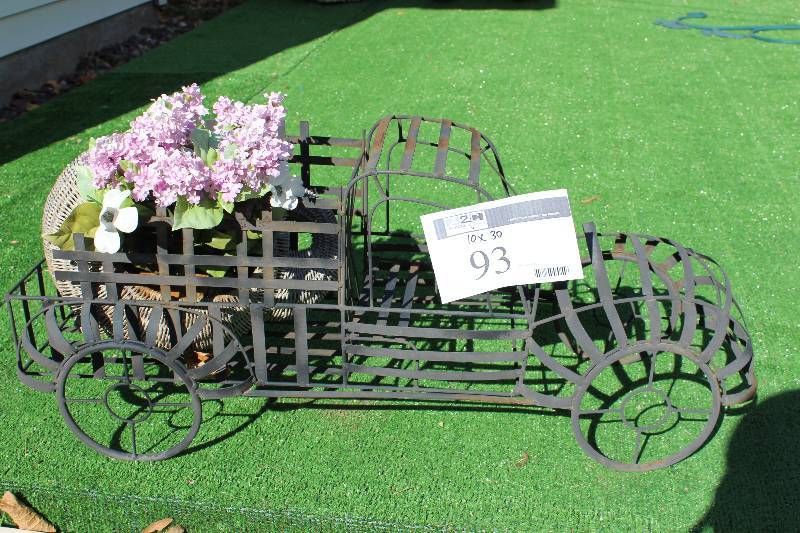 Pick-up Truck Lawn Ornament 10 x 30