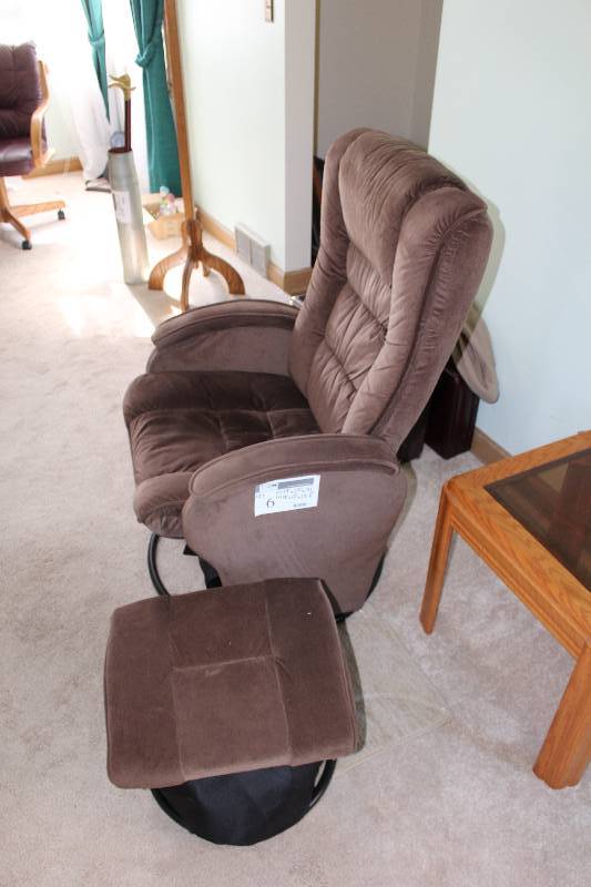 Recliner with ottoman