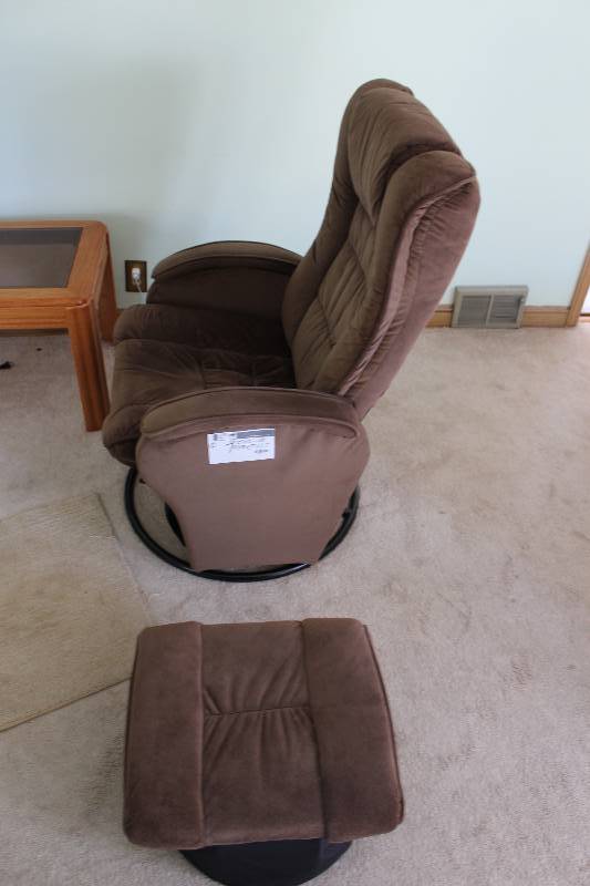 Recliner with ottoman