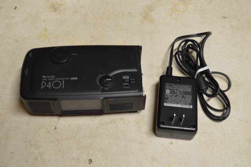 Fujix Mini Projector