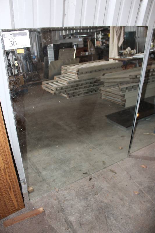 Entryway 44� x 53�.