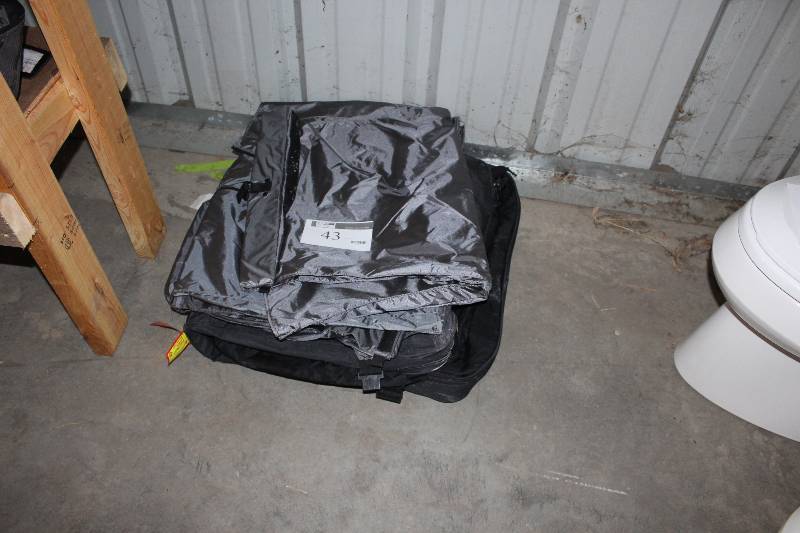 Black Carrying Case.