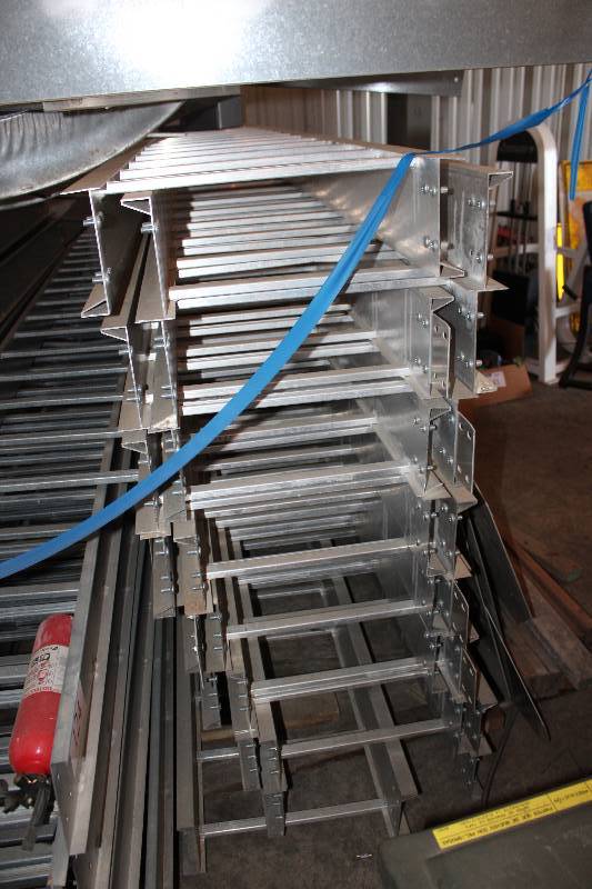 Lot of (16) Metal Rungs 12 x 18�.