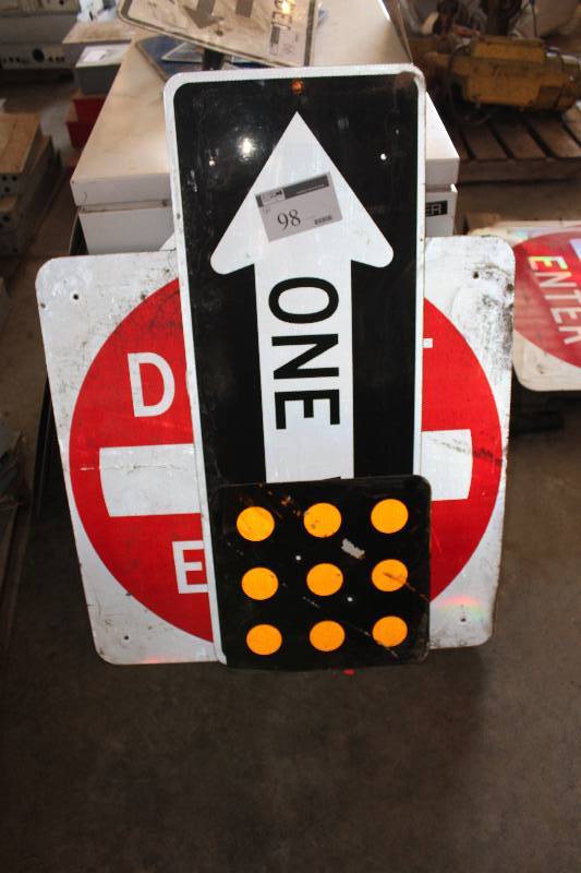 Lot of (6) Miscellaneous Road Signs.