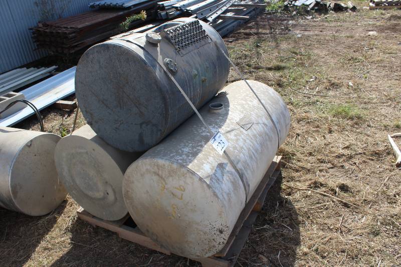 Lot of (3) Semi Gas Tank Cylinders 32�, 37�, 48�.