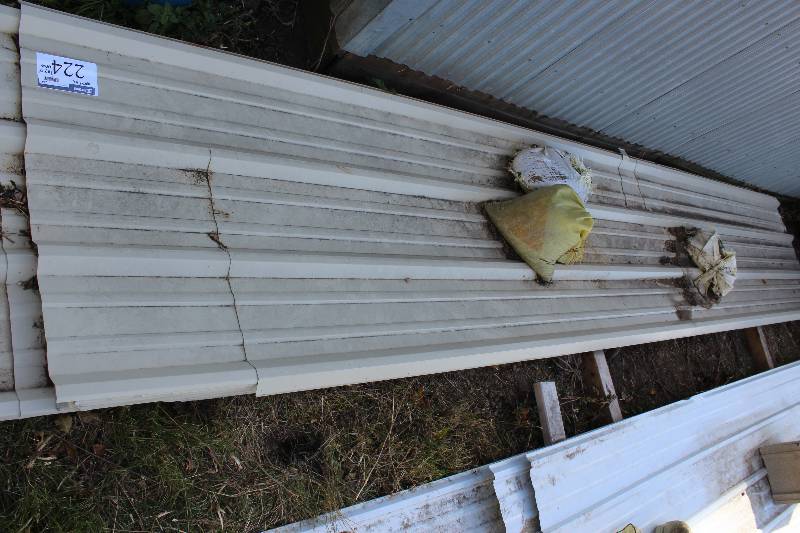 Lot of (app. 22 ct.) Metal Roofing Sheets 38� x 17.