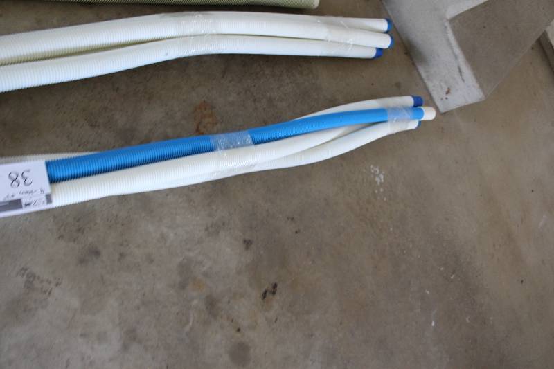 lot 38 image: Lot of (4) Swimming Pool Vacuum Hoses 57.