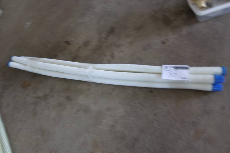 lot 37 image: Lot of (4) Swimming Pool Vacuum Hoses 57.