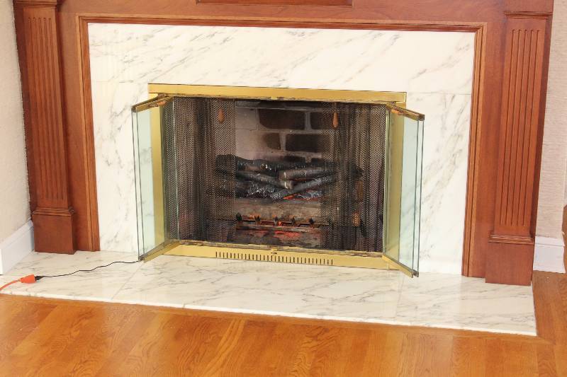 lot 13 image: Decorative Electric Fireplace Logs