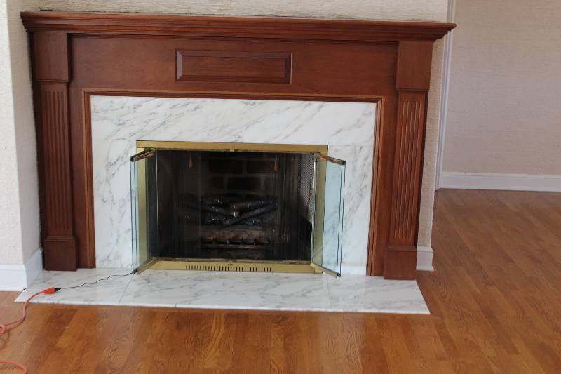lot 14 image: Decorative Electric Fireplace Logs