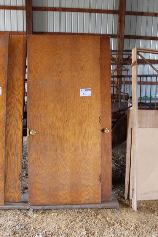 lot 69 image: Lot of (2) Solid Core Oak Venerred Wooden Doors 36 x 74.