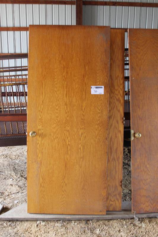 lot 70 image: Lot of (2) Solid Core Oak Venerred Wooden Doors 36 x 74.