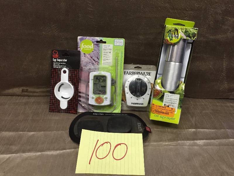 Lot of Kitchen Items