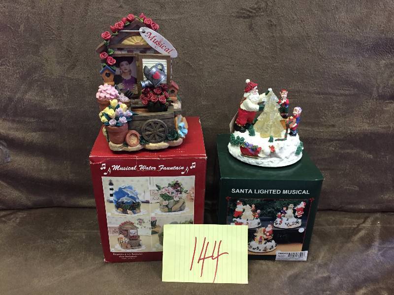 Lot of 4 Christmas decorations