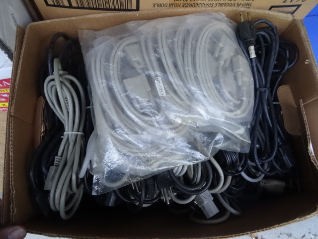 lot 1 image: Cables