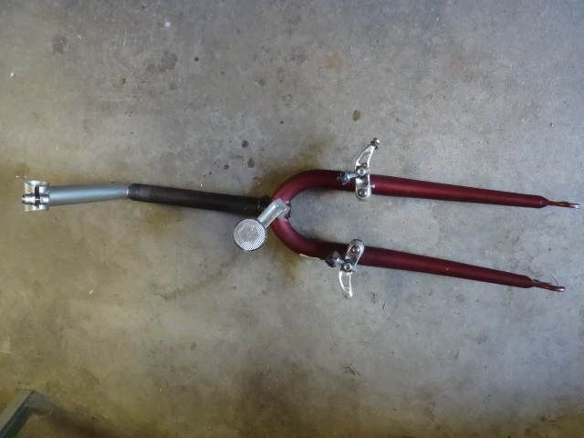 lot 28 image: Trek Cromoly Lightweight Bicycle Fork