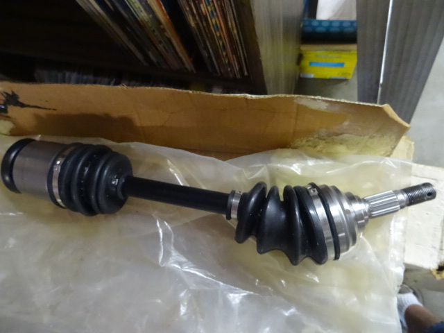 lot 39 image: Arctic Cat CV axle kit