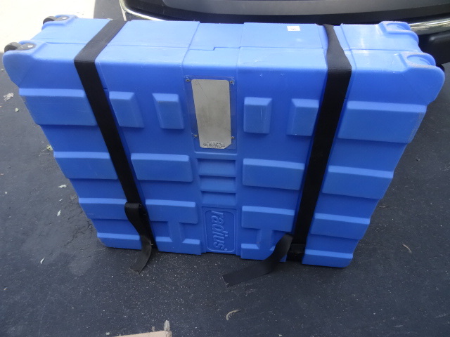 lot 51 image: Radius Heavy Duty plastic shipping container on wheels