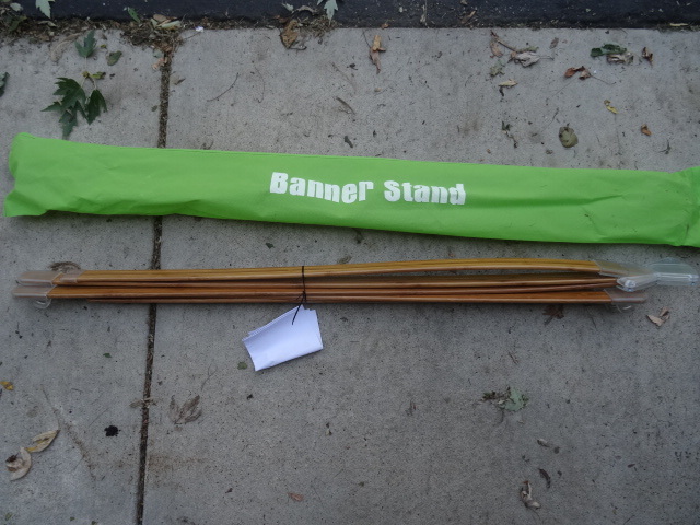 lot 56 image: Approx 24 Bamboo Banner Stand Tripod