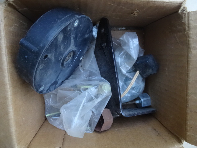 lot 64 image: Ariens 7240 Snowblower Headlight Kit