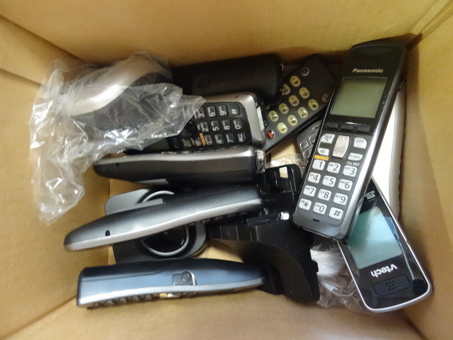 lot 77 image: Lot of Misc cordless phone hand sets