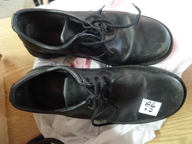 lot 86 image: Vikings and more shirts plus mens precise shoes