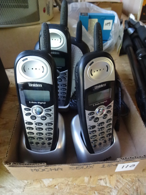 lot 110 image: Uniden 3 handset cordless phone system