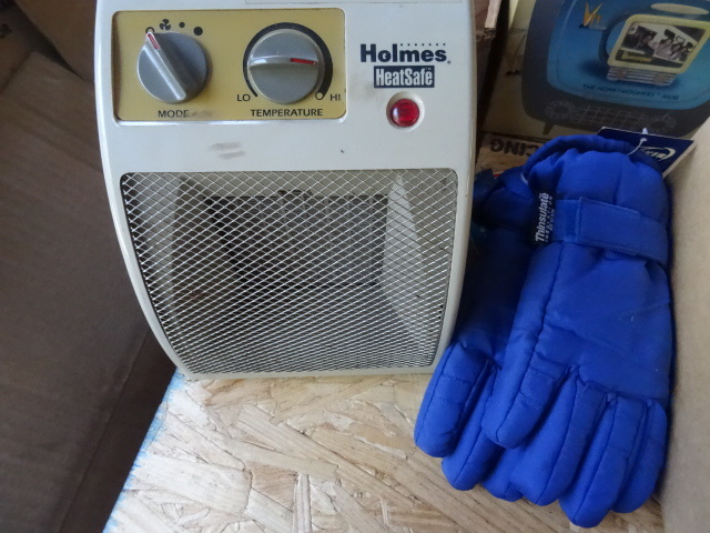 lot 111 image: Small Ceramic Fireplace Logs, Electric Heater, Thinsulate Gloves
