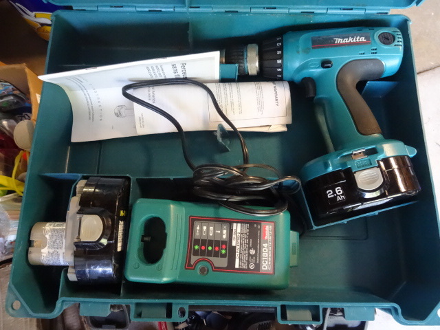 lot 117 image: Makita 18V Cordless Drill