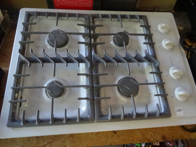lot 124 image: Amana 30 Gas Cooktop
