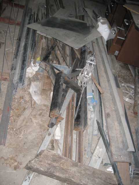 Metal lot including items in box